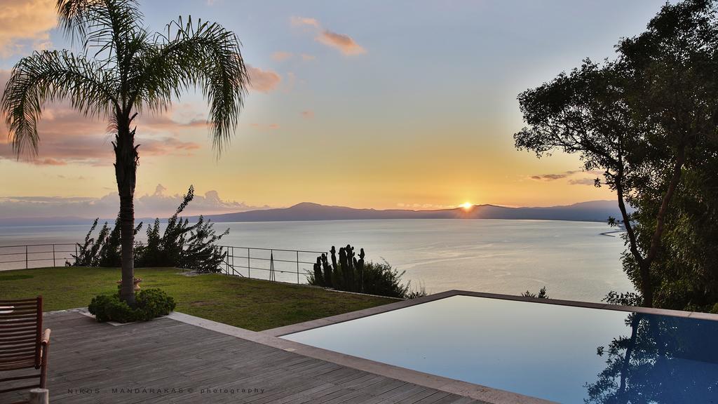 Villa Mos Kalamáta Buitenkant foto