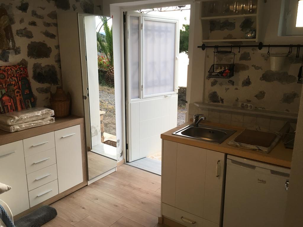 Villa Mos Kalamáta Buitenkant foto