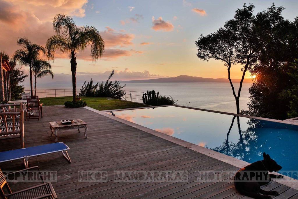 Villa Mos Kalamáta Buitenkant foto